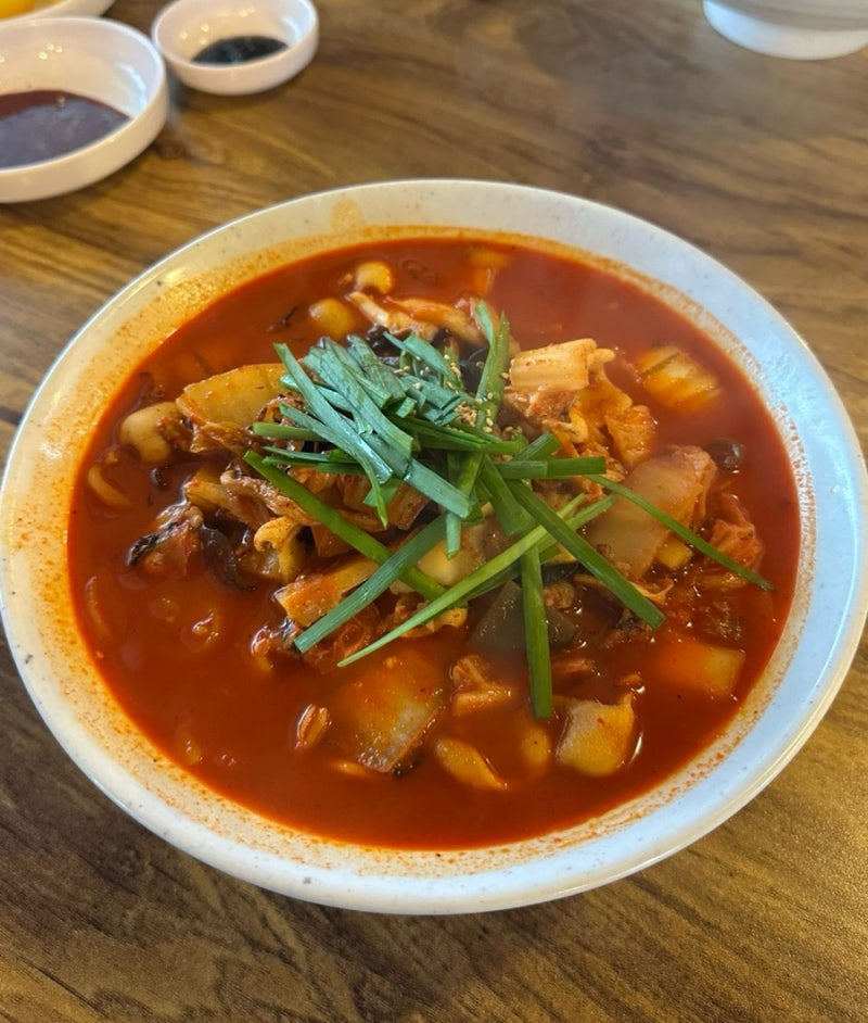 [시흥/맛집] 제대로 된 해장을 원하신다면 이곳으로. 시흥 물왕호수 맛집 진짬뽕 진차이나 후....