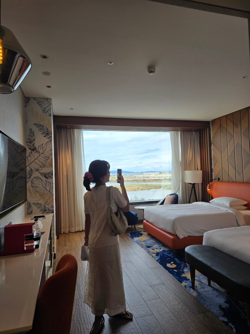 Incheon Inspire Hotel Forest Tower Deluxe Double Queen | Splash Bay, Garden Farm Cafe, and More