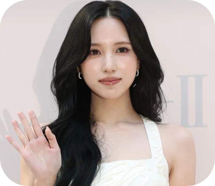 트와이스 미나가 성수에 뜨자 분위기가 달라졌다, 화이트 룩이 보여준 존재감