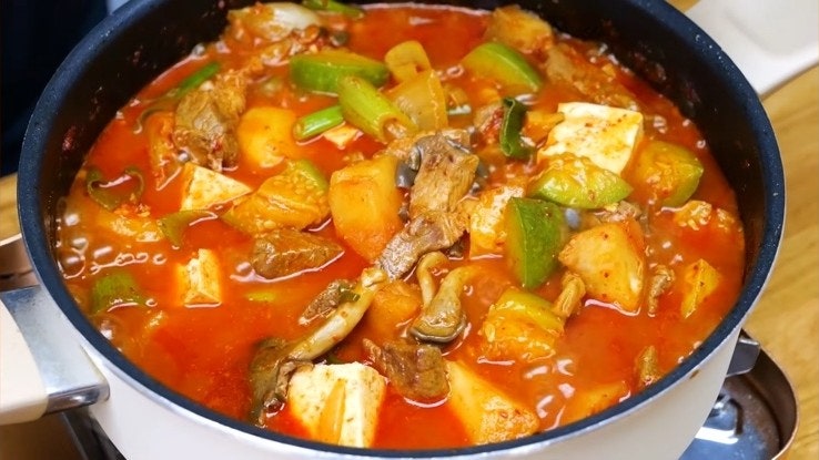 대박재료 1스푼 넣고 깊은 맛 내는 돼지고기 고추장찌개 레시피 - 김대석 셰프