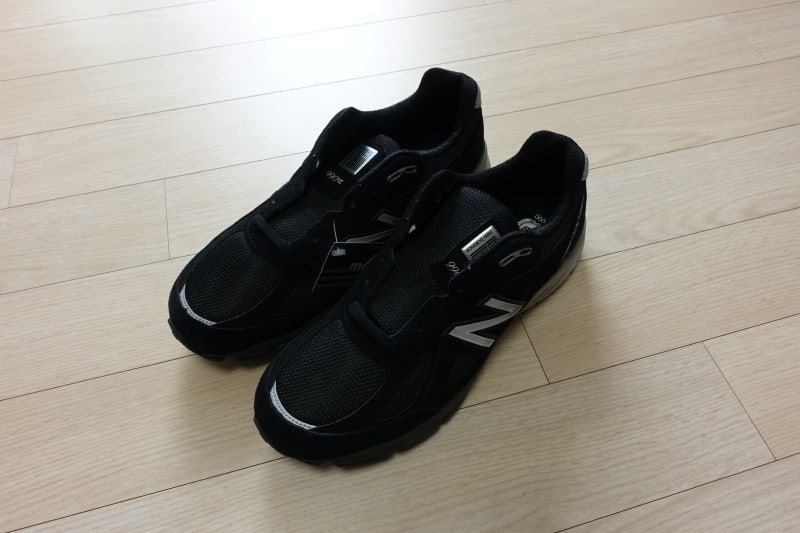뉴발란스 990v4 블랙 M990BK4, 결국 가장 손이 자주 가는 990