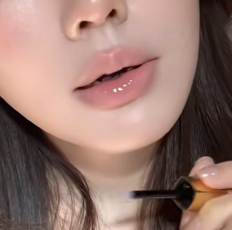 내 피부톤에 무조건 맞을 수밖에 없는 샤넬 틴트글로스 추천! 르 루쥬 듀오 69 텐더 베이지