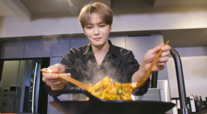 편스토랑 김재중 일본 톱스타 절친 닭갈비 말차 카페라떼 도쿄 하우스 파티