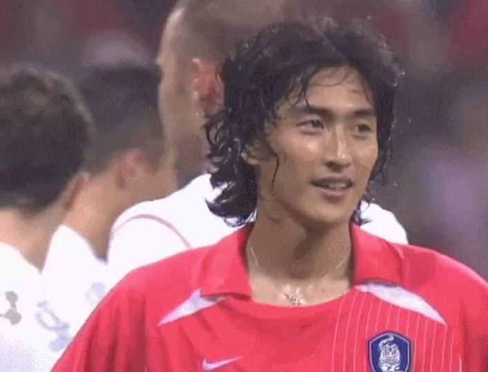 블록코어에 2002 감성 그대로 대한민국 2002 시즌 홈 유니폼 반팔 져지