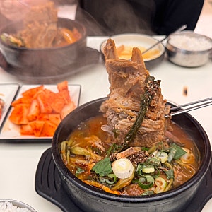 광화문 점심식사 어디서? 족발야시장& 무청감자탕 내돈내산후기