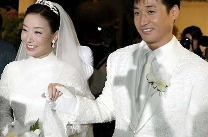 "다른 사람들은 다 잉꼬부부인줄 알았어요" 27억 빚에 남편이 있어도 외로워서 결국 이혼한 ....