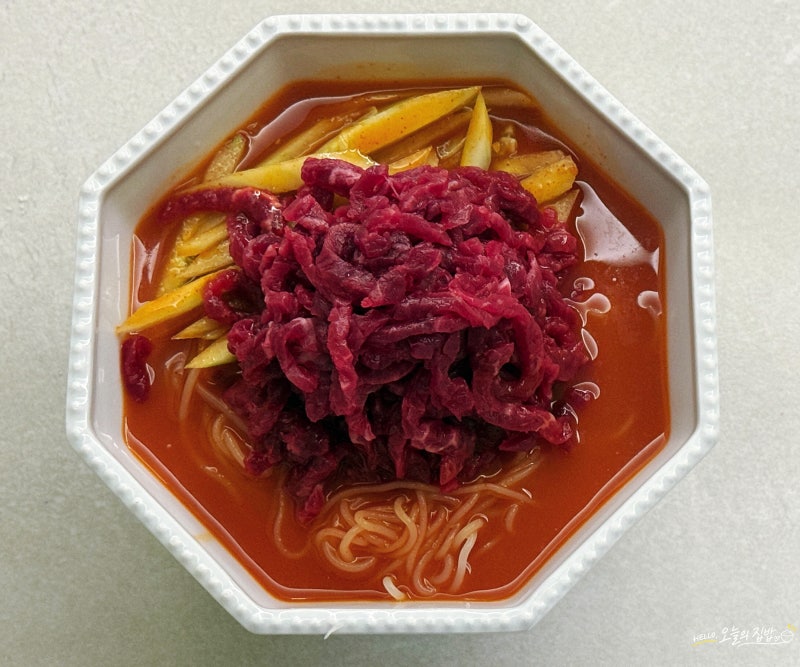 5분 완성 초간단 육회물회 만들기 : 시판 육수로 빠르고 맛있게