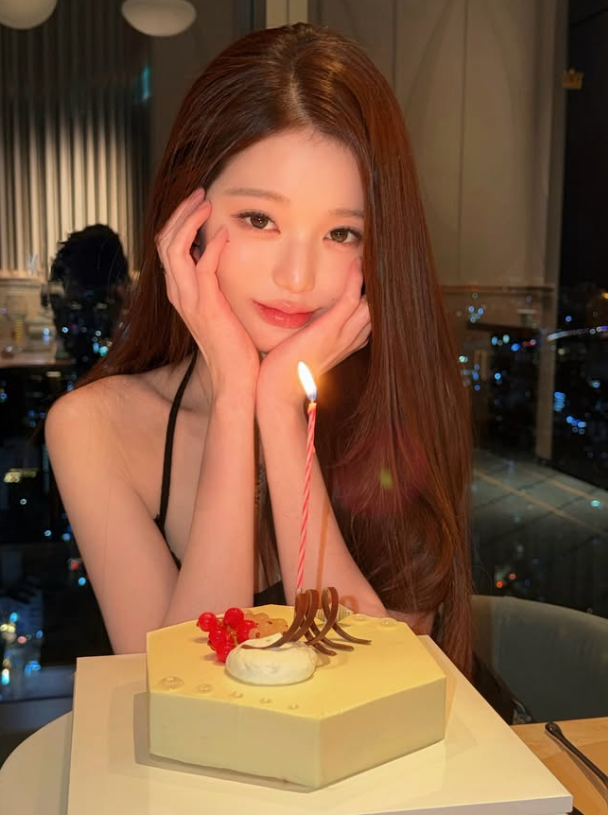 장원영 생일 사진, 유독 예뻐 보인 "이것"