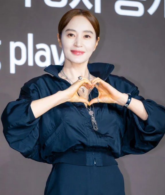 "17년째 먹여 살린다더니…" 방송인 하지영이 밝힌 배우 김혜수 미담 진짜 이유