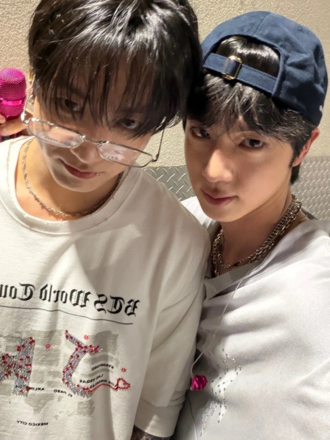 방탄소년단 진·정국, 생일에 빛난 ‘맏형과 막내’ 우정…LA서 공개된 다정한 투샷