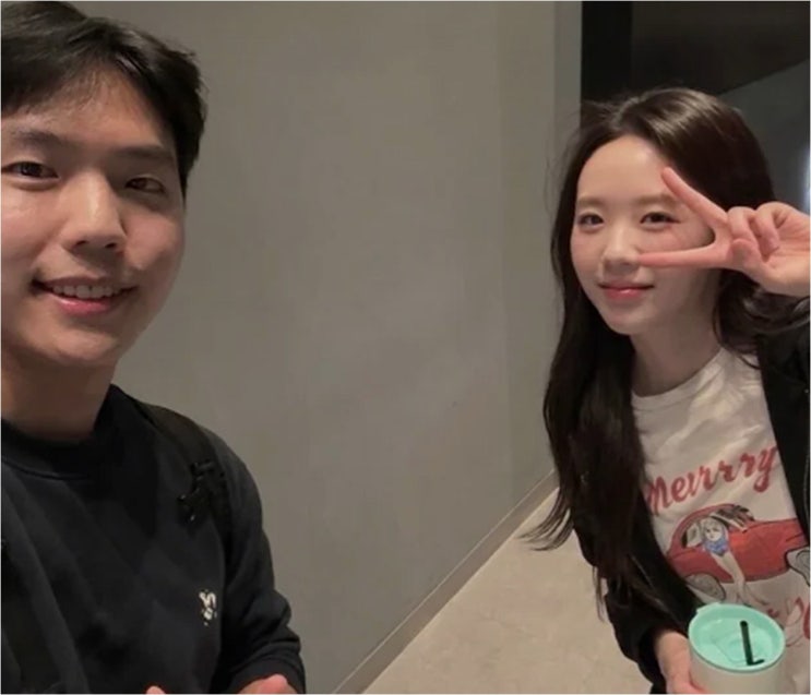 <b>지예은</b> 남동생 지동건 누구? 갑상선암 투병부터 <b>바타</b>와 <b>결혼</b>까지