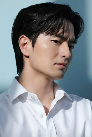 “1000만원 걸쳤는데 영포티?” 45세 이진욱, 크롬하츠 풀착장에 반응 갈렸다