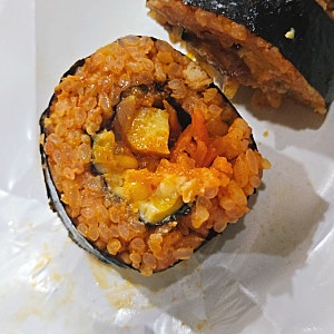 세븐일레븐 미친만두 콘치즈 볶음밥 김밥 더커진 삼겹살 김치볶음밥 내돈내산 솔직후기