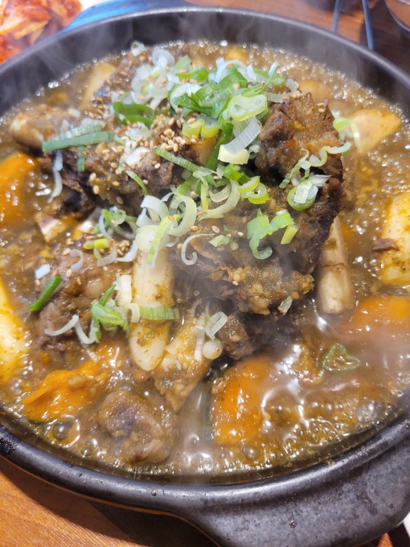 창원 도계동 도계부부시장 달빛야시장맛집 고집센그집갈비탕 특제 갈비찜