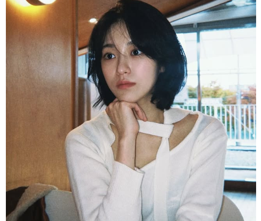 "아이즈원 센터 비주얼이 실력 논란 꼬리표 떼고 영화 '청설' 수어 연기 장인으로? 배우 김민....
