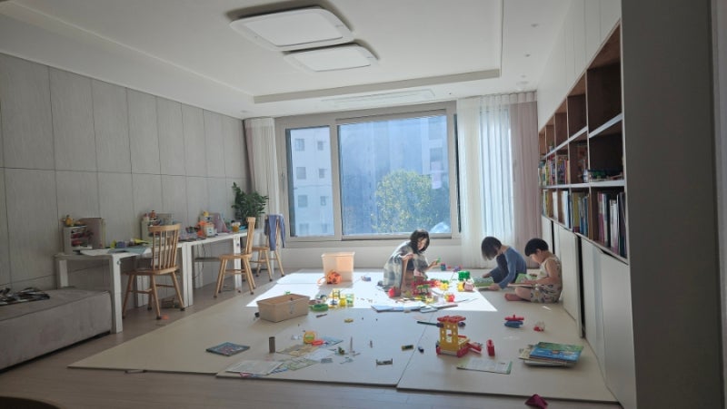 거실서재화 전면책장 삼남매 책상까지 1년 사용 솔직 후기과 꿀팁정보