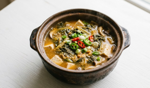 할머니 손맛의 비밀은 이것? 구수함 폭발하는 시래기된장국 레시피