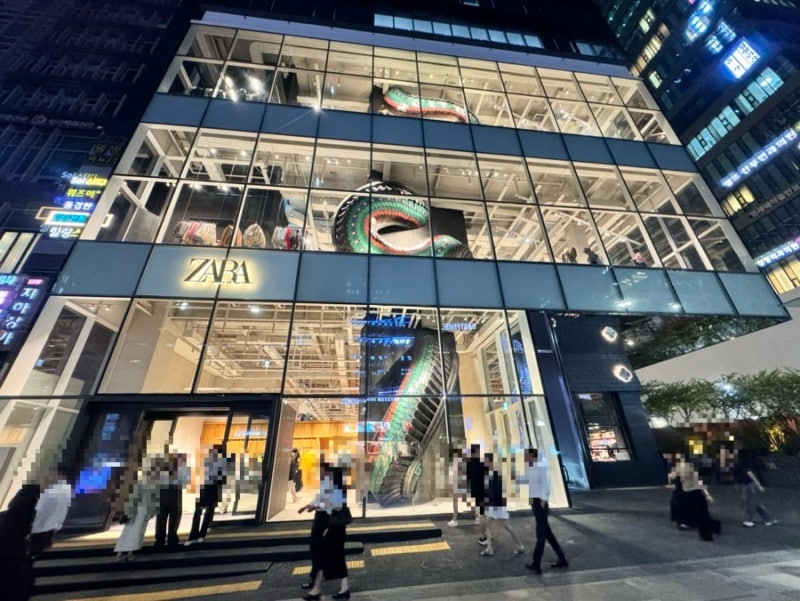 ZARA 자라 강남 플래그십 스토어 새로 오픈! 위치•층별안내•자카페•가을 신상 추천템