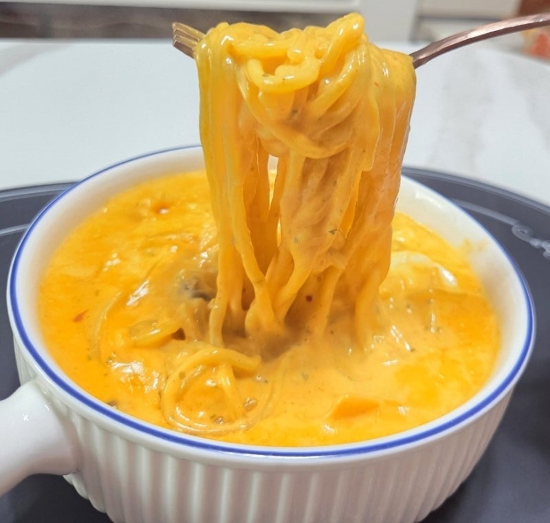 요즘 핫하다는 마켓컬리 니뽕내뽕 맵크뽕 밀키트 먹어본 후기