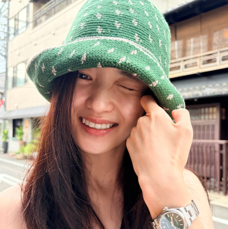 낼모레 40인데 ‘할머니 모자’를 썼다고?…수지보다 어려 보인다는 36세 김태리, 진짜 나이 ....