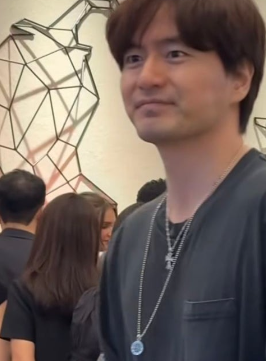 영포티 & 늙크크 같다고?? 이진욱 어제자 크롬하츠 패션 jpg