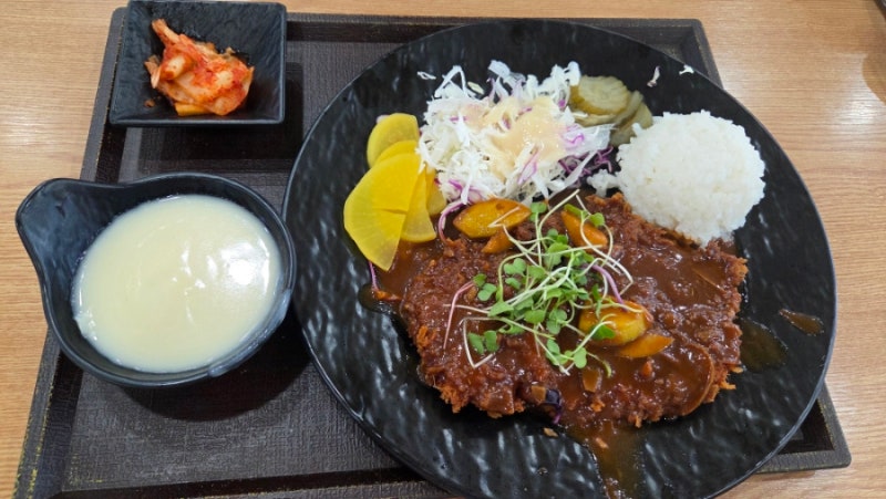 중부내륙고속도로 충주휴게소 하행 사과수제돈가스 후기 (먹거리 메뉴, 가격 정보 있어요)
