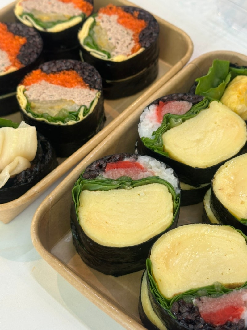 식물원 김밥 역삼점 명란계란김밥 날치알묵참김밥 포장 후기(feat.강민경유튜브)