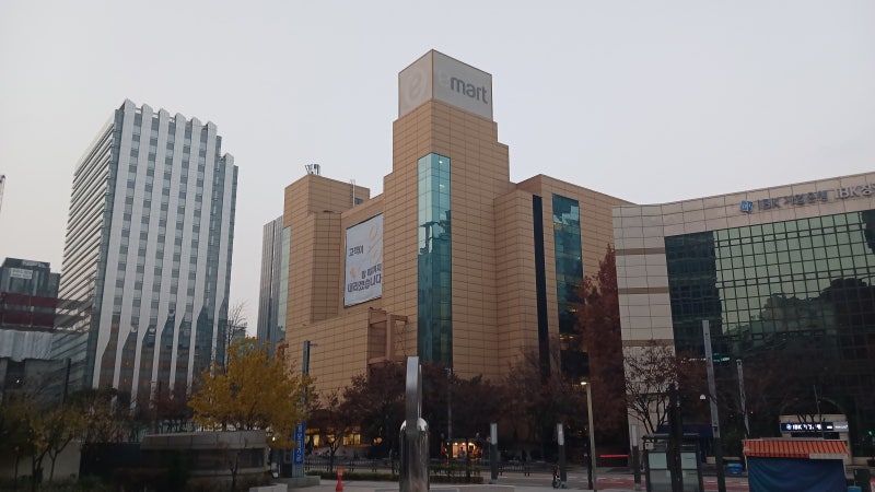 [☕쇼핑 현장꿀팁] 2026 이마트 고래잇페스타 9월 전단지 총정리: 고기·연어회 오픈런부터 스....
