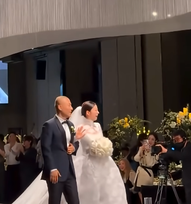 작곡가 라도 프로필 나이 윤보미 가수 저작권료 효자곡 총정리! 윤보미와의 열애 및 결혼 이....