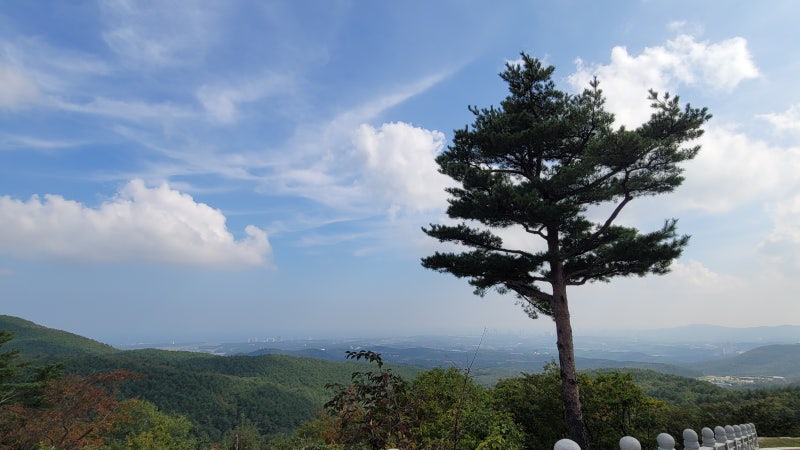 강원도 고성 가볼만한곳 금강산 화암사. 동해를 품은 천년고찰. 화암사수바위. 동해바다와 ....