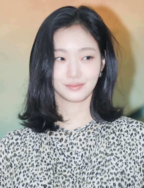 거지존이 예쁠 수 있나? 르메르 패션 호불호 살린 중단발 김고은 프로필 나이 키 몸무게 고향....
