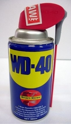 WD-40, 아직도 아무 데나 뿌리고 있다면 손해입니다 알아두면 무조건 써먹는 WD-40 활용 꿀팁 10....