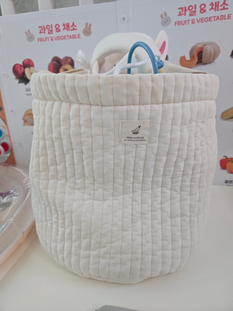 [내돈내산] 미소네이처 아기 패브릭 누빔 바구니 베이비룸 장난감 인형 정리함 바구니 구매 ....