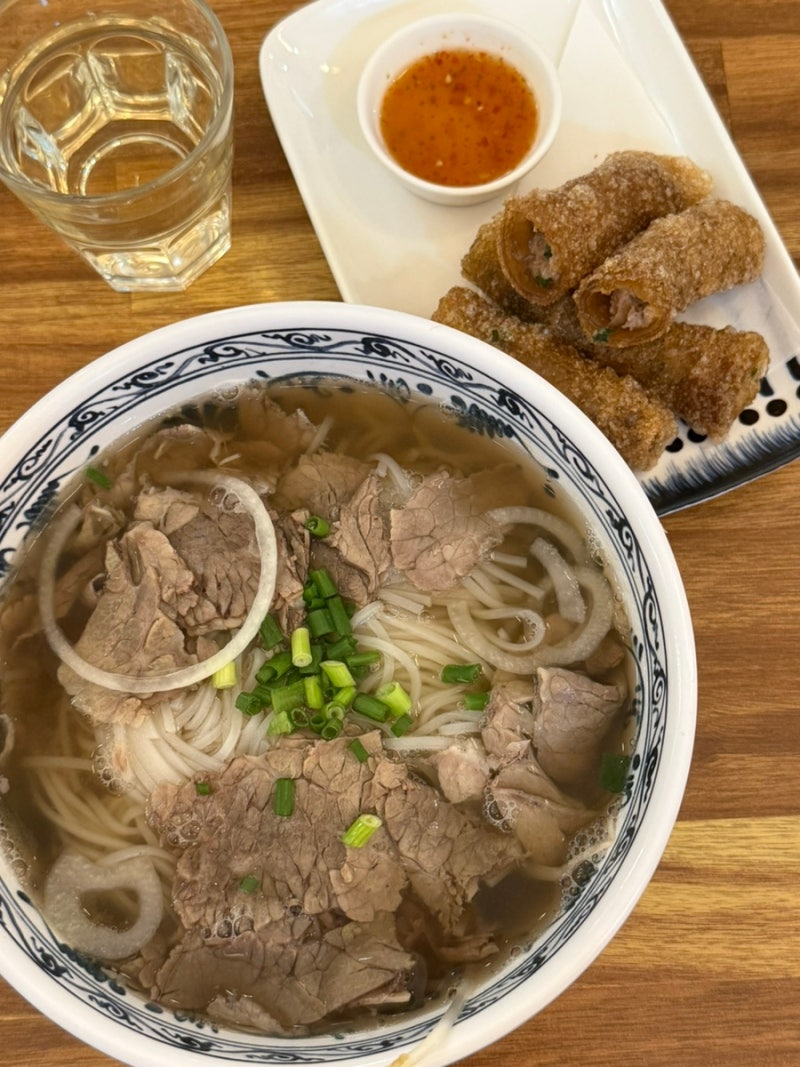 강남구청역 혼밥 하기 좋은 [사이공핫팟] | 강남구청역 점심 메뉴 추천
