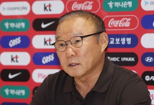 폭탄 발언 터뜨린 박항서, 평생 쌓아온 이미지 다 걸었다…축구협회에 작심 회초리