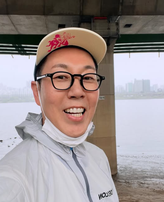 영어로 스탠드업 코미디까지… 코미디언 김영철의 독한 영어공부법