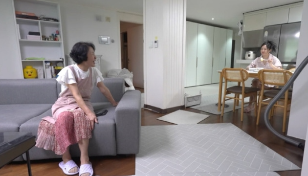 효연, 아직도 소녀시대 숙소에서 산다? 21년 인연 이모님까지…“엄마 밥보다 더 익숙해”