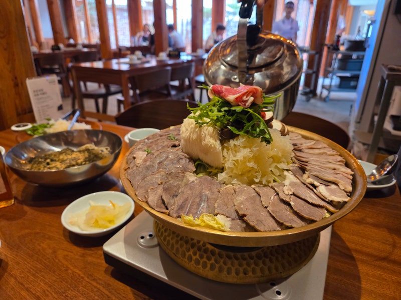 * 호암식당 * 대구 동성로 식당 약령시 종로 맛집 한옥 한상 어복쟁반 한우수육 막국수 내돈....