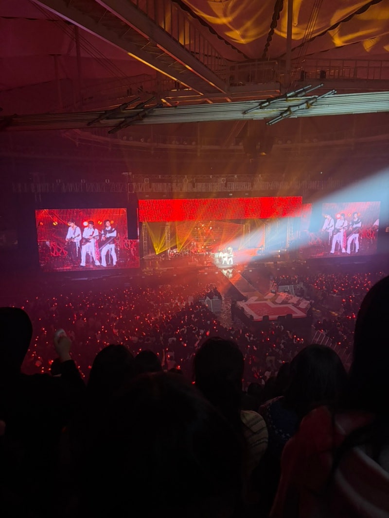 터치드 콘서트 하이라이트4 후기 (티켓링크 라이브 아레나 2층 38구역 시야)