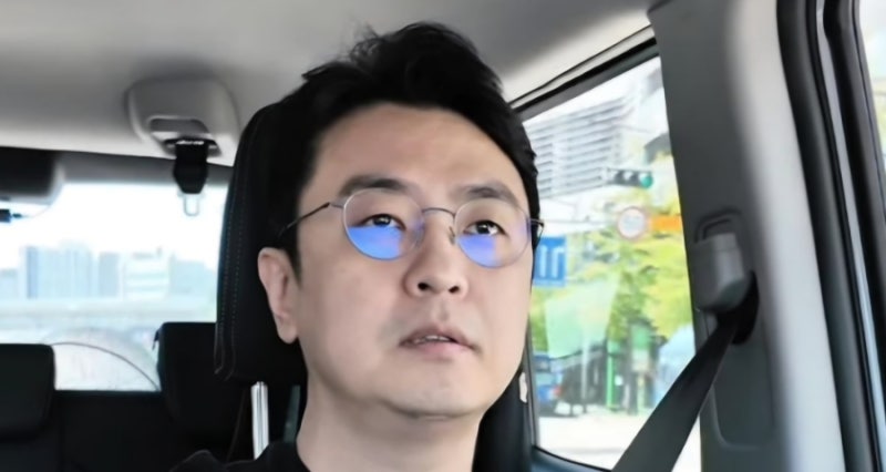 박지윤과 이혼 절차 중 최동석, 캐리어 끌며 "떠돌이 인생 ㅠ"…母 한마디에 울컥