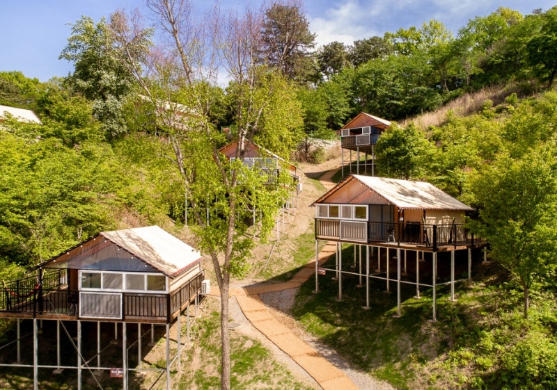 4 Private Glamping Caravans Near Seoul with Separate Spaces (Paju, Gimpo)