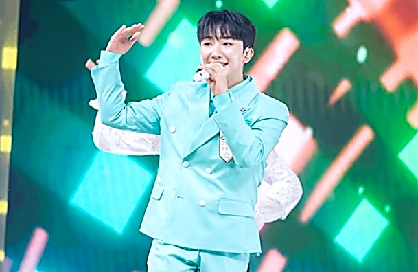 깊은 한을 삼켜낸 <b>김용빈 사모곡</b>, <b>박상철</b>도 울린 목소리가 남긴 뜨....