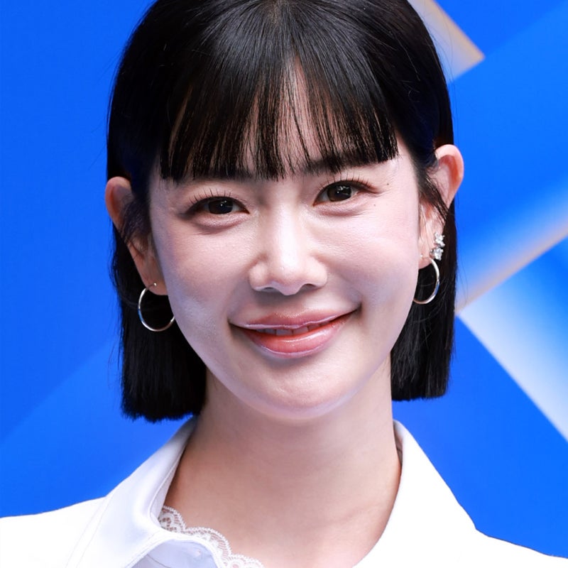 콤플렉스 드러냈더니.. 중티 성형설 나오는 클라라