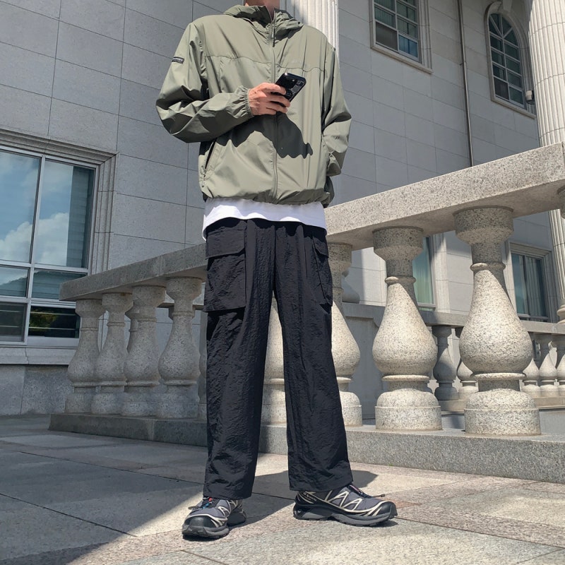 디스커버리 남자 바람막이 코디 가을 데일리룩 가볍게 입기 좋은 아우터