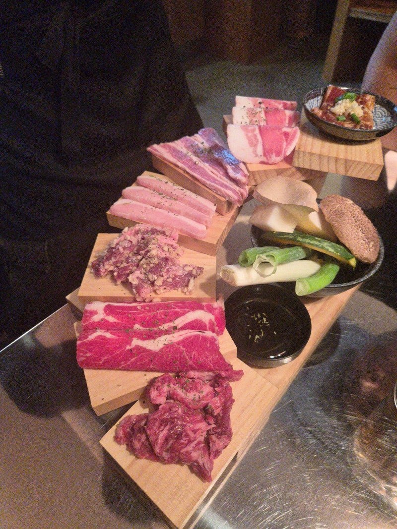 제주 시청 맛집 야끼니꾸 와사비 돼지고기,소고기 다양하게 즐기는 분위기 좋은 고기집