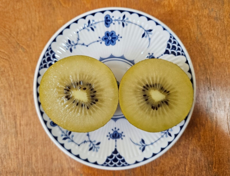 키위 제철 및 불면증 효능 칼로리 보관법 먹는법 부작용