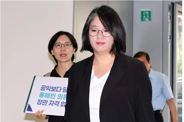 [단독] 여성 활동가에 "결혼, 연애, 출산 하지마"…용혜인 후보자가 답해야 할 '언더조직' 논....