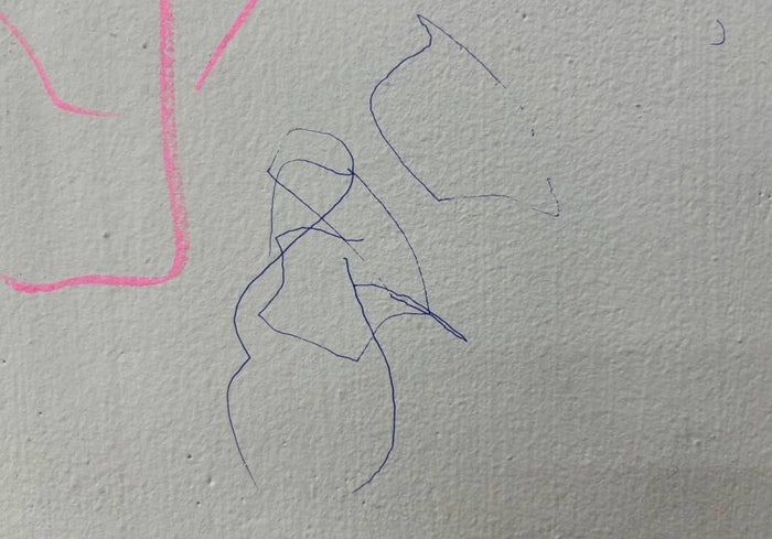 볼펜자국 지우는 법, 가구 벽 옷 재질에 따른 적절한 제거법
