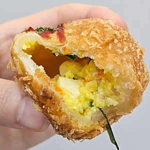 파리바게트 신상 에그샐러드 크로켓, 맛보다 놀라운 건..