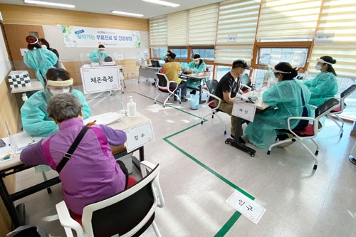 친정엄마 손이랑 발등이 좀 이상하다 했더니, 췌장암 초기증상이었어요